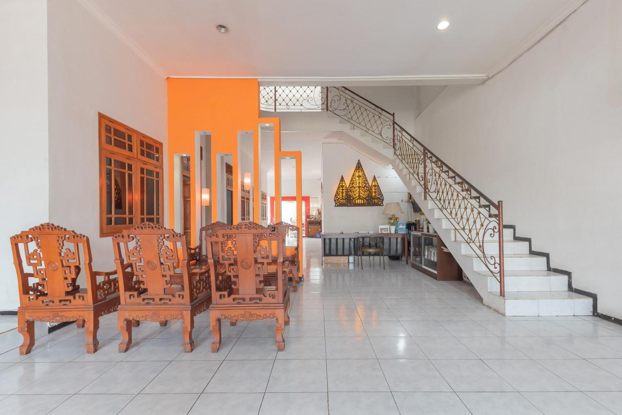 Reddoorz At Ciliwung Guest House Syariah مالانغ المظهر الخارجي الصورة