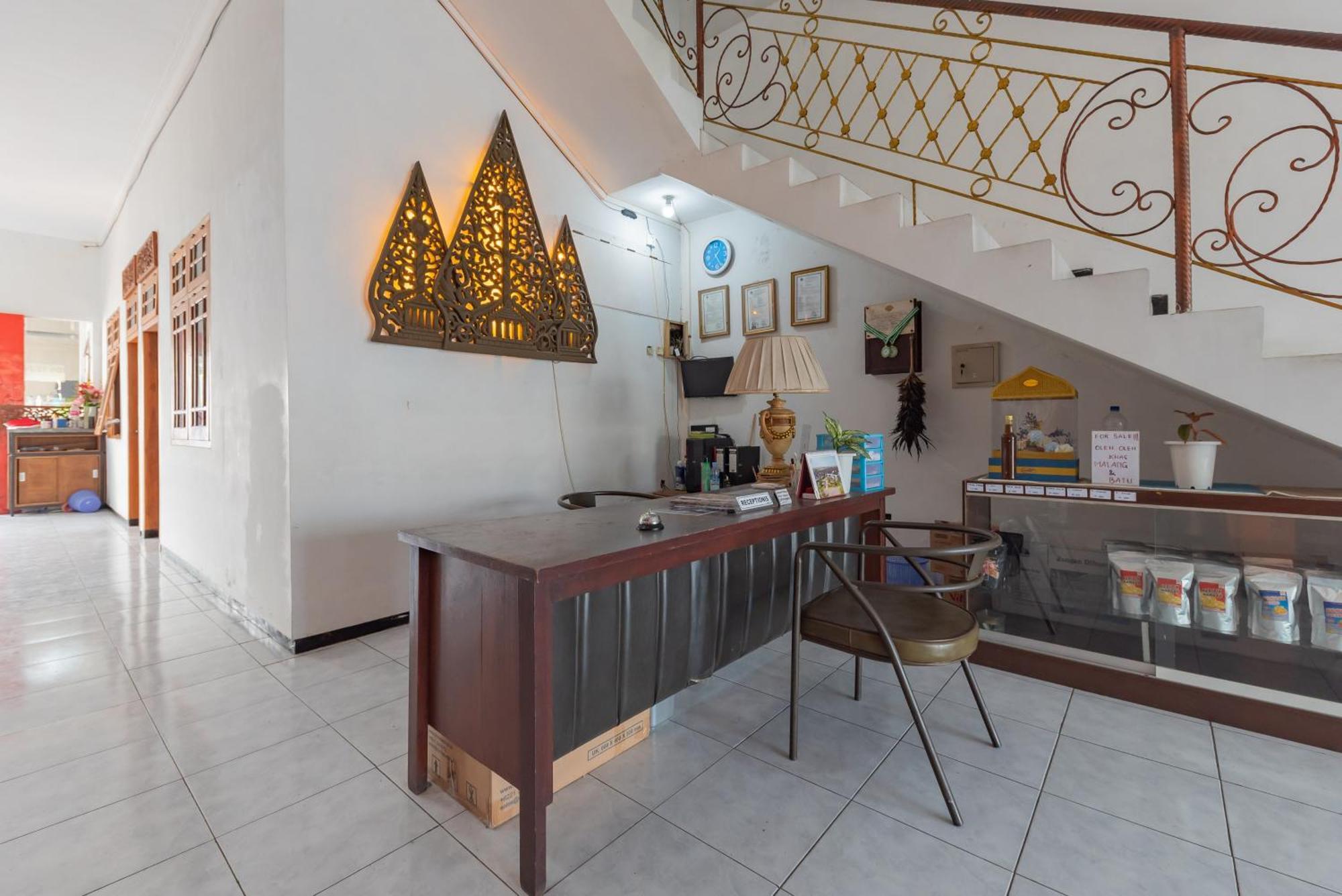 Reddoorz At Ciliwung Guest House Syariah مالانغ المظهر الخارجي الصورة
