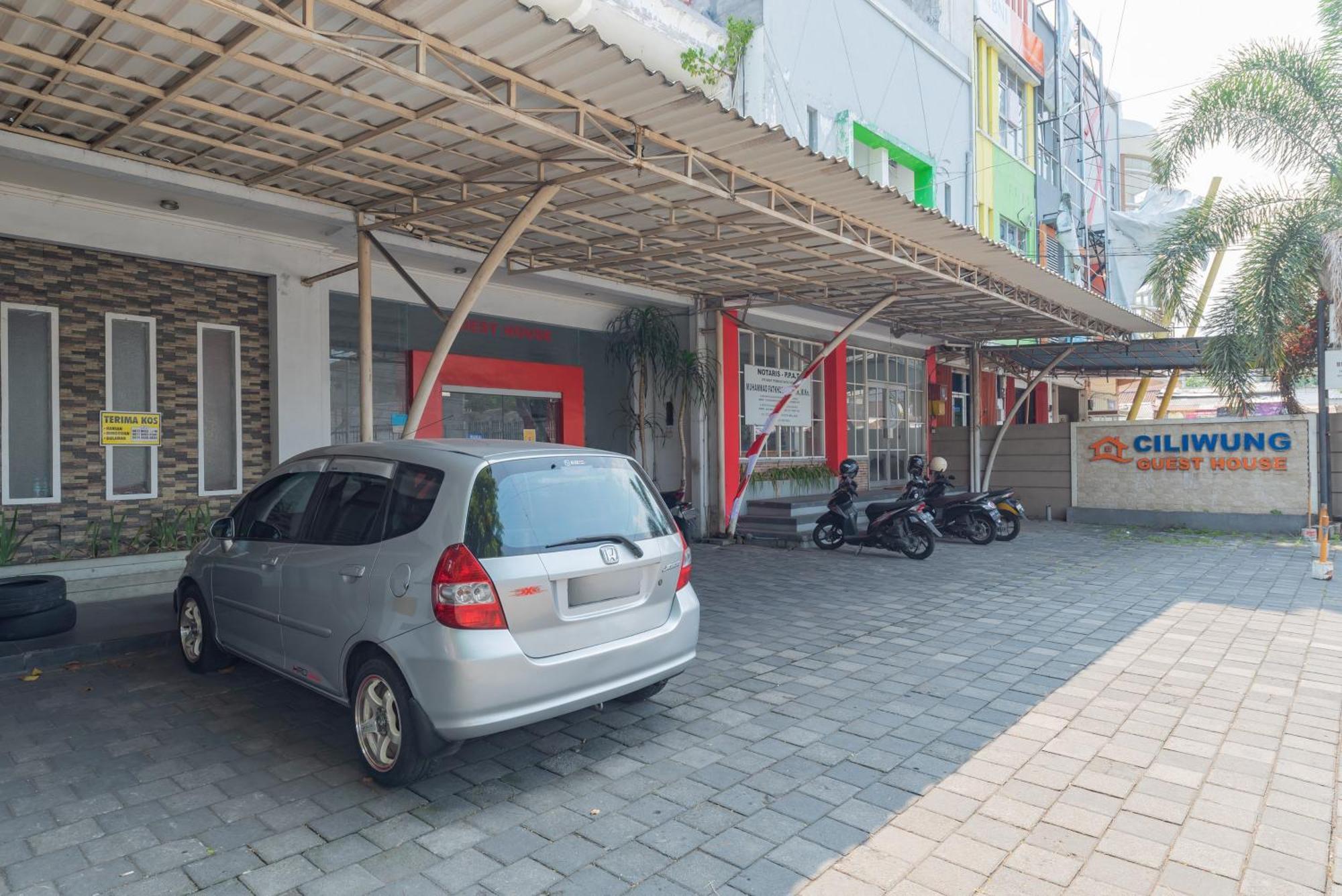 Reddoorz At Ciliwung Guest House Syariah مالانغ المظهر الخارجي الصورة