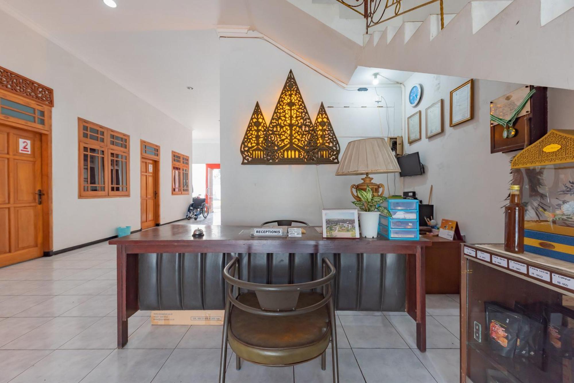 Reddoorz At Ciliwung Guest House Syariah مالانغ المظهر الخارجي الصورة